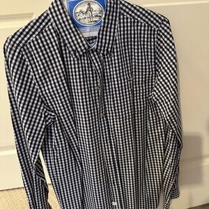 NWOT Boys Vineyard Vines XL 16 long sleeve gingham dress shirt.